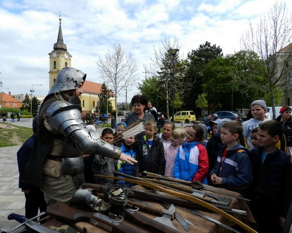 Katonai toborzás Berettyóújfaluban 26